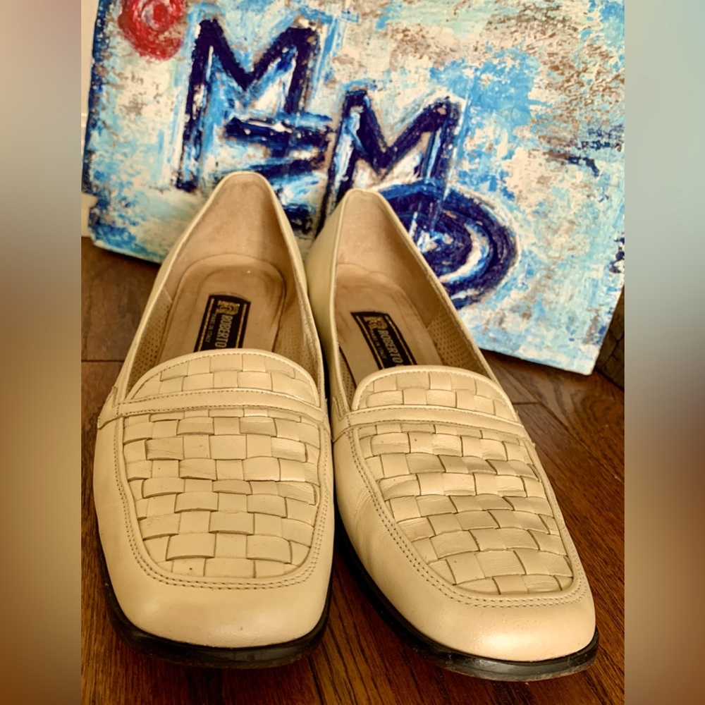 Creamy Basket Weave Leather Loafers Sz 7.5 Made Italy Square Toe Roberto Capucci